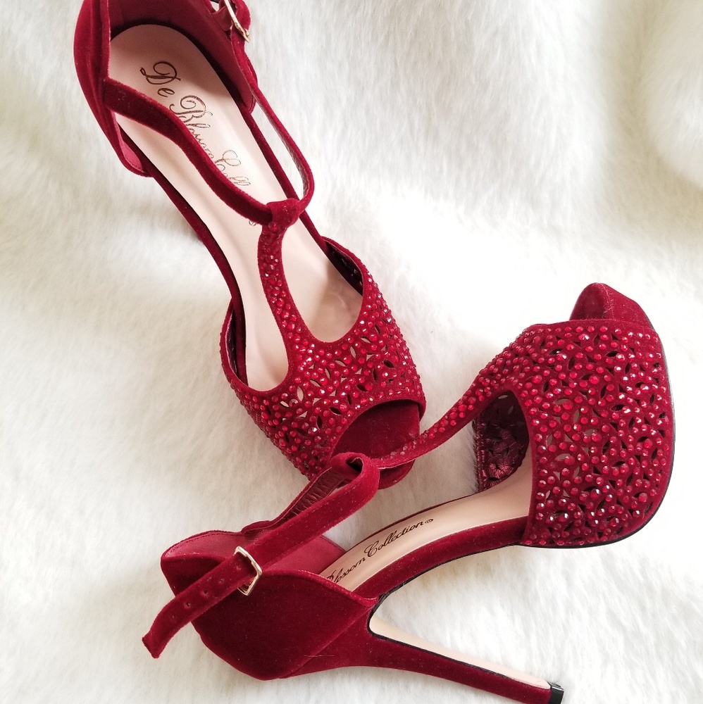 Red Velvet 5' Heels